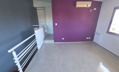 VENTA TRIPLEX. 3 AMB. COCH. QUINCHO. OLIVOS