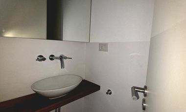 VENTA TRIPLEX. 3 AMB. COCH. QUINCHO. OLIVOS