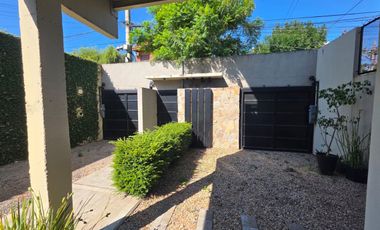 VENTA TRIPLEX. 3 AMB. COCH. QUINCHO. OLIVOS