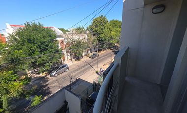 VENTA TRIPLEX. 3 AMB. COCH. QUINCHO. OLIVOS