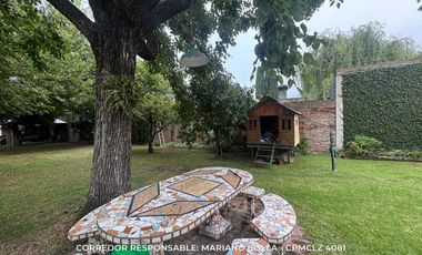 Chalet de 3 ambientes 1.242 M² en venta con cochera en Luis Guillón