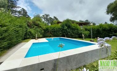 RETASADA!!! Casa en Sierra de los Padres, a pocas cuadras de la entrada a Sierra