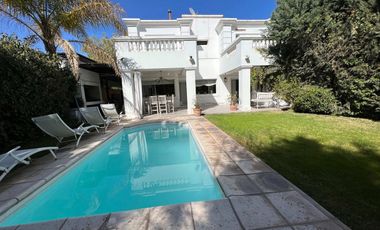 Casa a la venta en Club de Campo Guaymallen