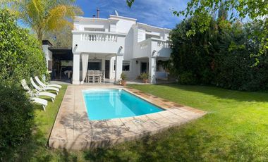 Casa a la venta en Club de Campo Guaymallen