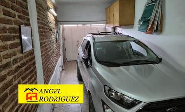 Casa PH en venta en Ramos Mejia Sur