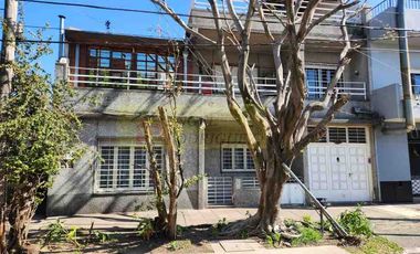 Casa PH en venta en Ramos Mejia Sur