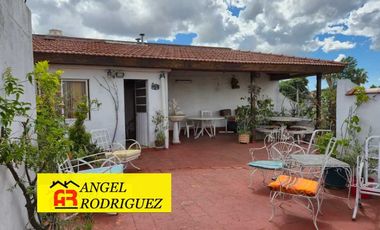Casa PH en venta en Ramos Mejia Sur