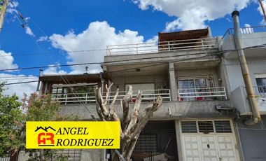 Casa PH en venta en Ramos Mejia Sur