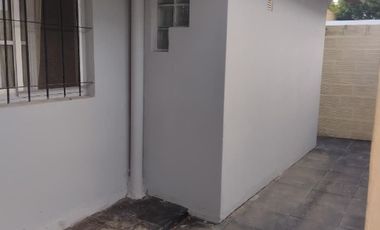 Casa PH en alquiler en Quilmes Este