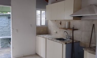 Casa PH en alquiler en Quilmes Este