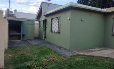 Casa PH en alquiler en Quilmes Este