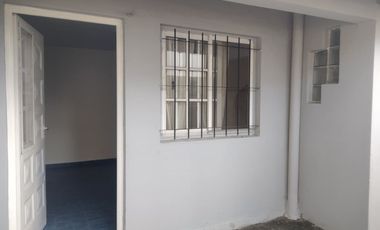 Casa PH en alquiler en Quilmes Este