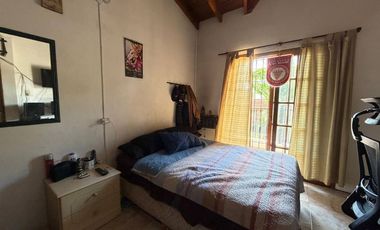 Casa PH en venta en Remedios de Escalada Oeste