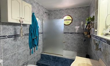 Casa PH en venta en Remedios de Escalada Oeste