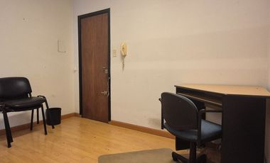 VENTA OFICINA CON DESPACHO OLIVOS