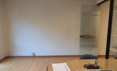 VENTA OFICINA CON DESPACHO OLIVOS