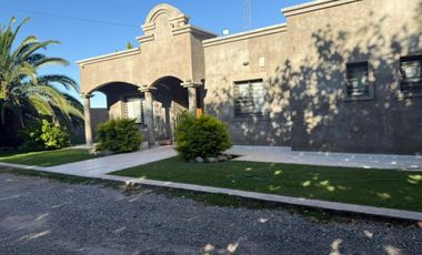 CASA DE 3 DORMITORIOS. CON PILETA. CHIMBAS