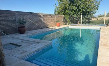 CASA DE 3 DORMITORIOS. CON PILETA. CHIMBAS