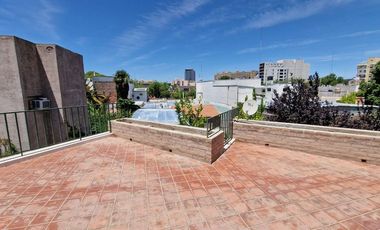 VENTA CASA 4 DORMITORIOS APTA CREDITO EN CAPITAL