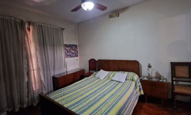 VENTA CASA 4 DORMITORIOS APTA CREDITO EN CAPITAL