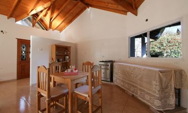 CASA  A ESTRENAR CON PILETA Y PISCINA Y QUINCHO