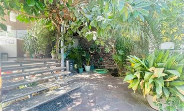 Casa en Venta en Brown Nte con Avenida El Bosque