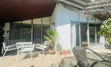 Casa en Venta en Brown Nte con Avenida El Bosque