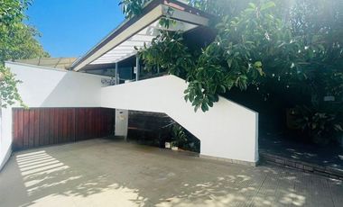 Casa en Venta en Brown Nte con Avenida El Bosque