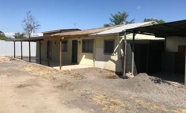 Local Comercial en Arriendo en Local, Casa comercial excelente distribucion, Centro de Talagante