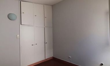 VENTA CASA DOS DORMITORIOS, PATIO ZONA SUR