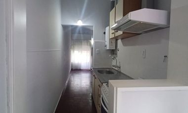 VENTA CASA DOS DORMITORIOS, PATIO ZONA SUR