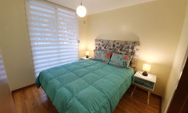 Depto 3d+1b Con Patio, Amoblado Y Estacionamiento.