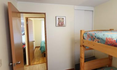 Depto 3d+1b Con Patio, Amoblado Y Estacionamiento.