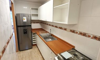 Depto 3d+1b Con Patio, Amoblado Y Estacionamiento.