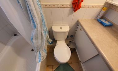 Depto 3d+1b Con Patio, Amoblado Y Estacionamiento.