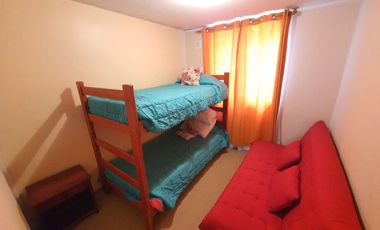 Depto 3d+1b Con Patio, Amoblado Y Estacionamiento.