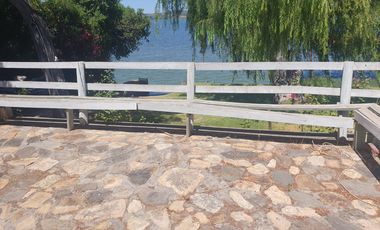 OPORTUNIDAD CASA 25 MTS ORILLA LAGO LAS BALSAS