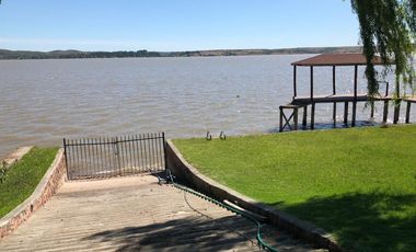 OPORTUNIDAD CASA 25 MTS ORILLA LAGO LAS BALSAS
