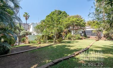 Terreno con bungalow en vista hermosa