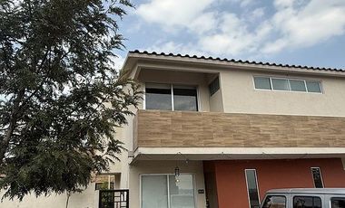 Venta de Casa en Colina I Homes Zona Esmeralda