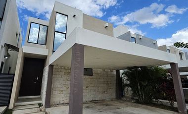CASA EQUIPADA Entrega INMEDIATA en Privada