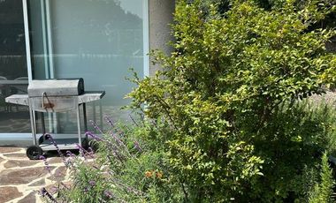 CASA FAMILIAR JUNTO AL LAGO