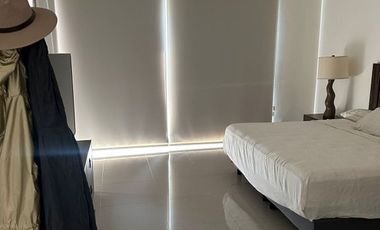 CASA FAMILIAR JUNTO AL LAGO