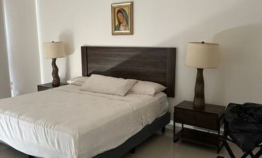 CASA FAMILIAR JUNTO AL LAGO