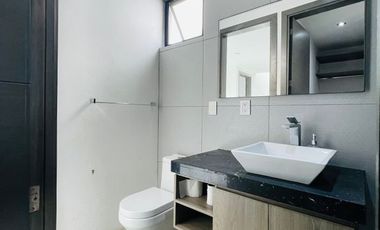 Casa 2 Niveles con Sótano en renta en Provenza Residencial y Casa Club