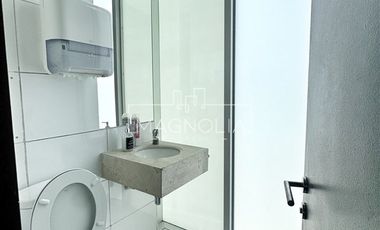 Oficina en Arriendo en A pasos del Parque Bicentenario, ex rotonda Perez Zujovic