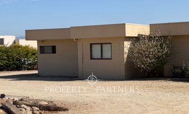 Espléndida Casa en Venta en Algarrobito