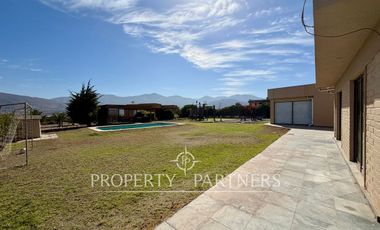 Espléndida Casa en Venta en Algarrobito