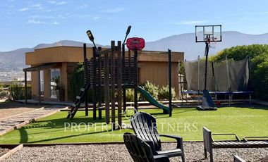 Espléndida Casa en Venta en Algarrobito