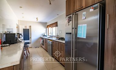 Espléndida Casa en Venta en Algarrobito